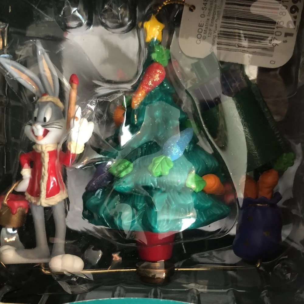 LOONEY TUNES BUGS BUNNY as Santa Claus w/ Christmas tree solar ornament in box